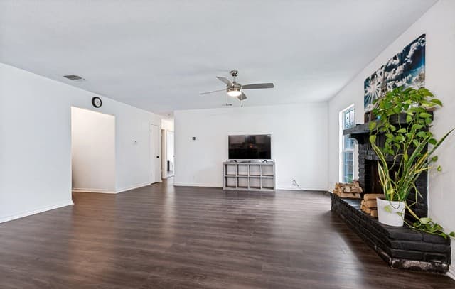 rental at 8939  Old Sky Harbor in San Antonio, TX — photo 5