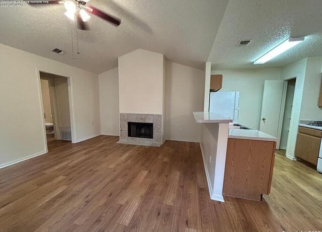rental at 6323  Worchester Knls in San Antonio, TX — photo 2