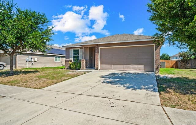rental at 320  Lonestar Gait in Schertz TX