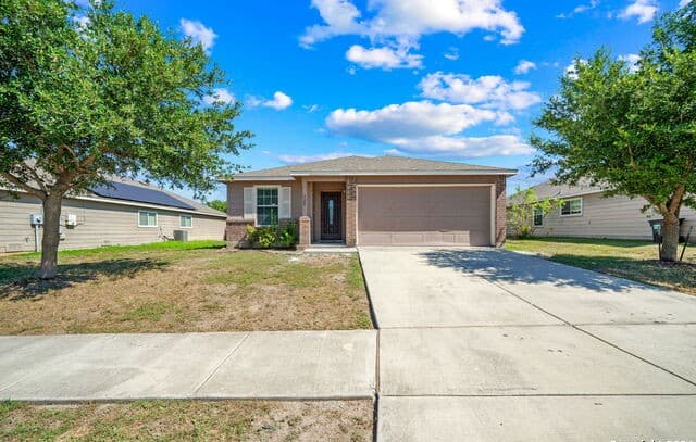 rental at 320  Lonestar Gait in Schertz, TX — photo 2