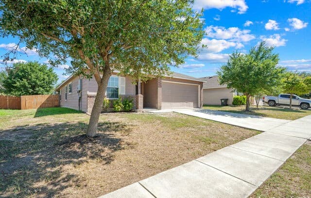 rental at 320  Lonestar Gait in Schertz, TX — photo 3
