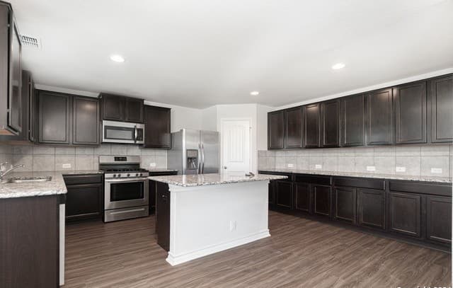 rental at 2611  Barbwire Way in San Antonio, TX — photo 5