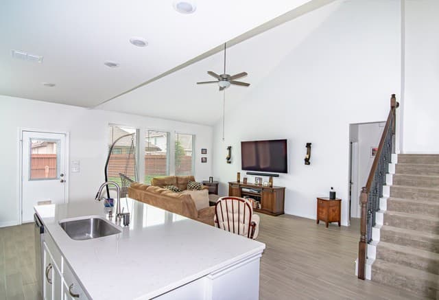 rental at 149  Mallorys Way in Castroville, TX — photo 5