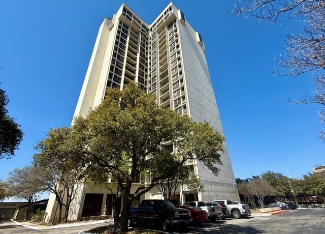 rental at 7701  Wurzbach Unit 601 in San Antonio, TX — photo 1