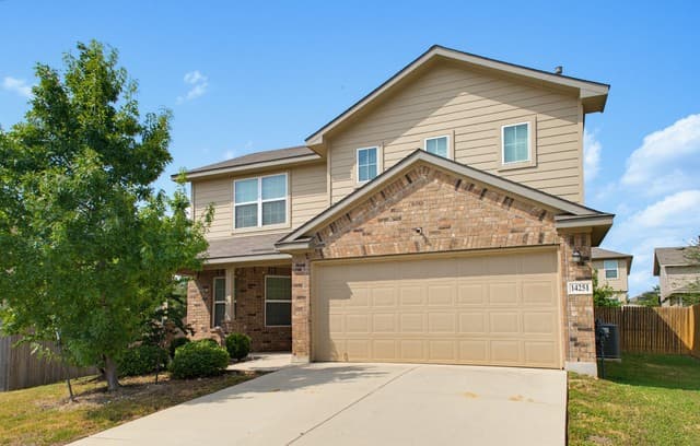rental at 14251  Geyserite in San Antonio, TX — photo 1