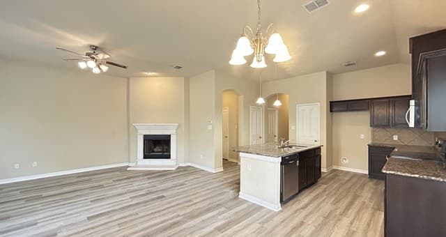 rental at 11226  Camp Creek Trl in San Antonio, TX — photo 3