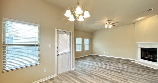 rental at 11226  Camp Creek Trl in San Antonio, TX — photo 4