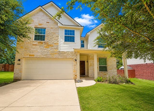 rental at 13606  Welsford in Live Oak, TX — photo 1