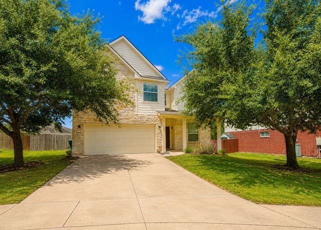 rental at 13606  Welsford in Live Oak, TX — photo 2