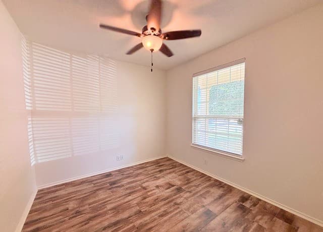 rental at 13606  Welsford in Live Oak, TX — photo 4