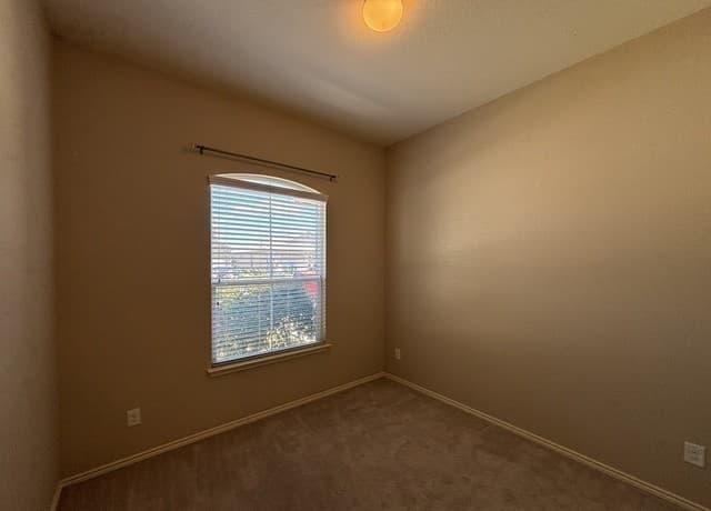 rental at 13438  Frio Parke in San Antonio, TX — photo 5