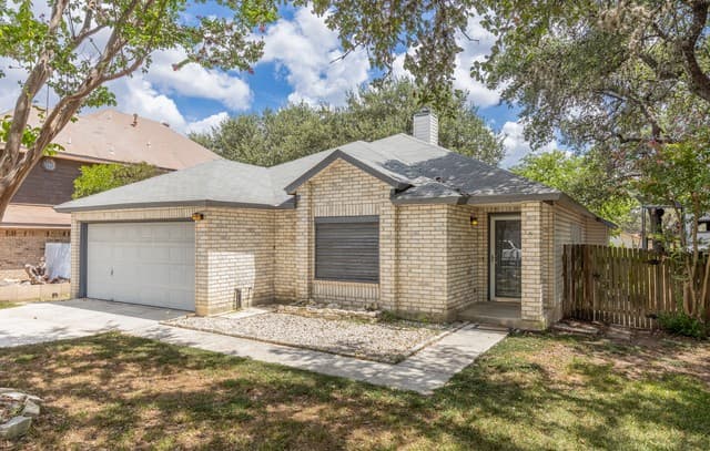 rental at 5602  Timber Bark in San Antonio, TX — photo 2