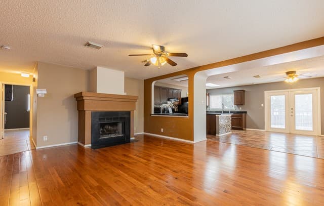 rental at 5602  Timber Bark in San Antonio, TX — photo 3