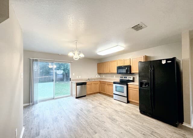 rental at 9926  Amber Ledge in San Antonio, TX — photo 5