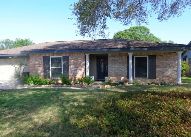 rental at 5511  Eaglewood St in San Antonio, TX — photo 1
