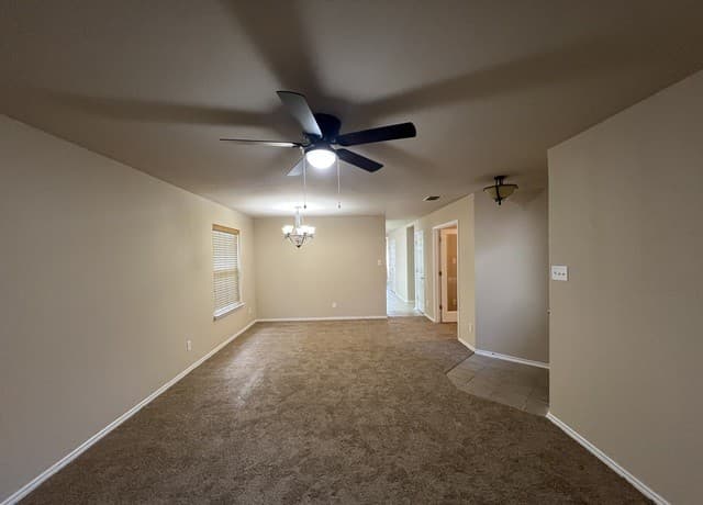 rental at 8952  Scarlet Creek in Universal City, TX — photo 4