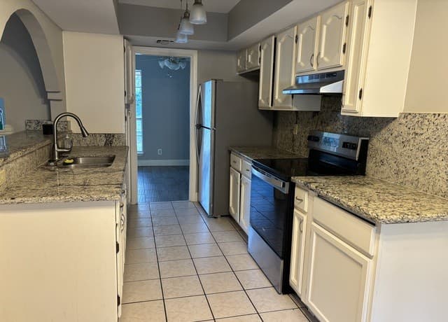 rental at 6850  Mickey Mantle Dr in San Antonio, TX — photo 3
