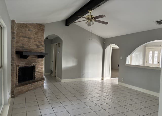 rental at 6850  Mickey Mantle Dr in San Antonio, TX — photo 4