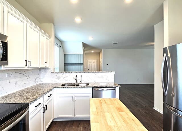 rental at 3162  Wild Iris in New Braunfels, TX — photo 4
