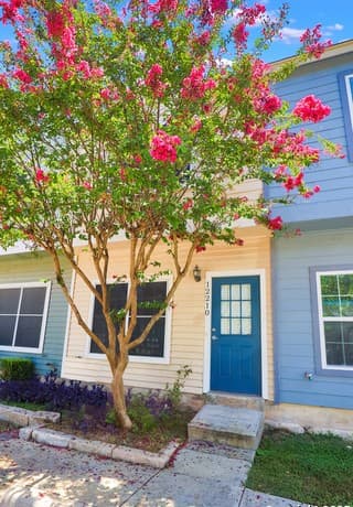 rental at 12210  Apricot Dr in San Antonio, TX — photo 2