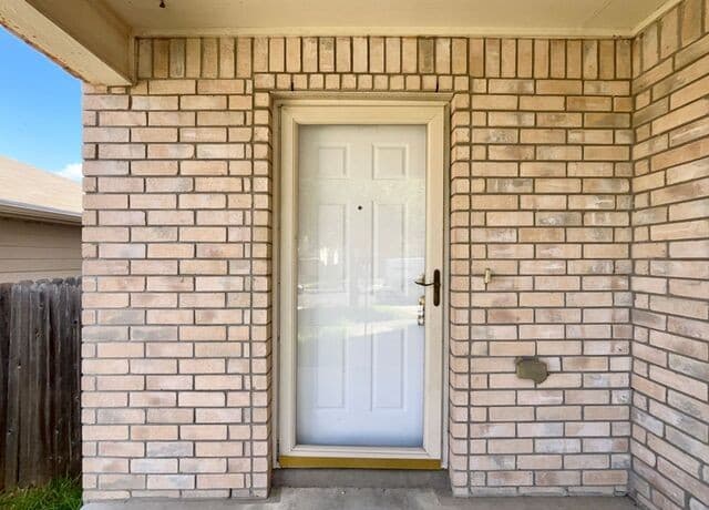 rental at 8326  Steep Valley in Converse, TX — photo 4