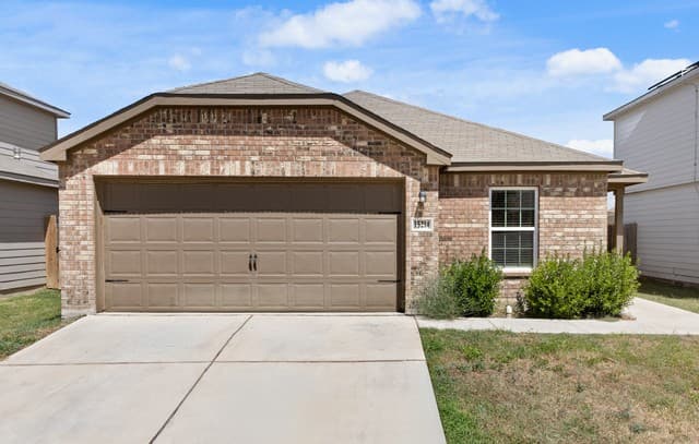 rental at 15214  Harbor Lndg in Von Ormy, TX — photo 1
