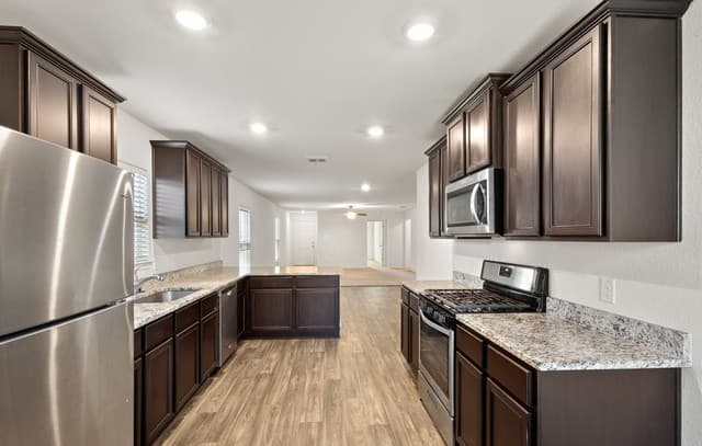 rental at 15214  Harbor Lndg in Von Ormy, TX — photo 3