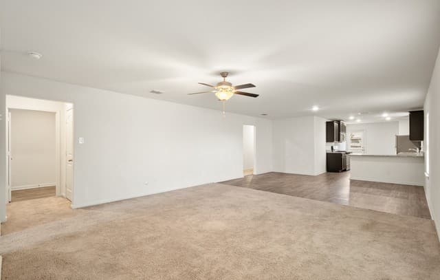 rental at 15214  Harbor Lndg in Von Ormy, TX — photo 5