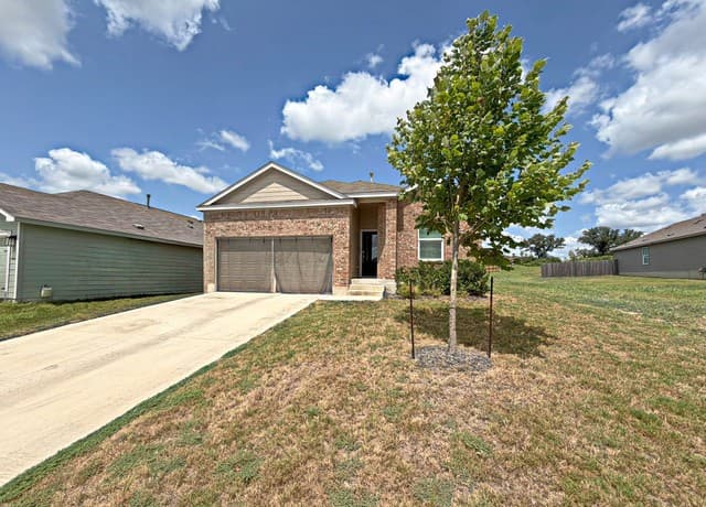 rental at 12931  Rosemary Bnd in Converse, TX — photo 1