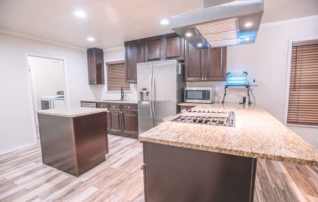 rental at 206  University in San Antonio, TX — photo 4