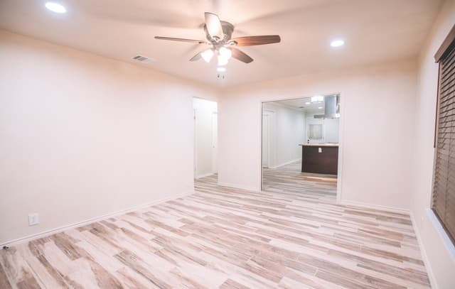 rental at 206  University in San Antonio, TX — photo 5