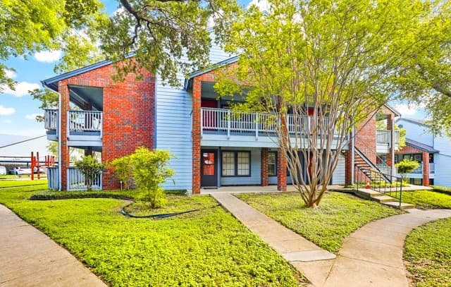 rental at 14343  Judson Rd Unit 405 in San Antonio, TX — photo 2