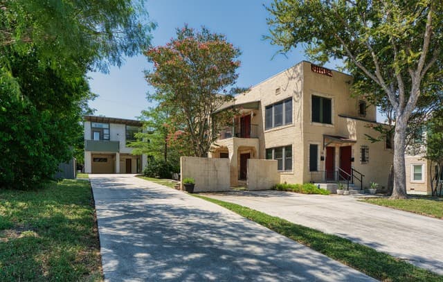 rental at 526  Pershing Ave Unit A in San Antonio, TX — photo 2