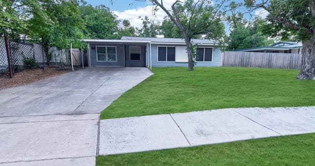 rental at 219  Leonidas Dr in San Antonio, TX — photo 1