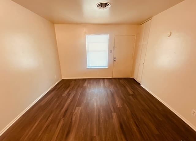 rental at 148  Cloudhaven Dr Unit 2 in San Antonio, TX — photo 4