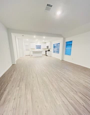 rental at 10419  Beachball Bend in San Antonio, TX — photo 4