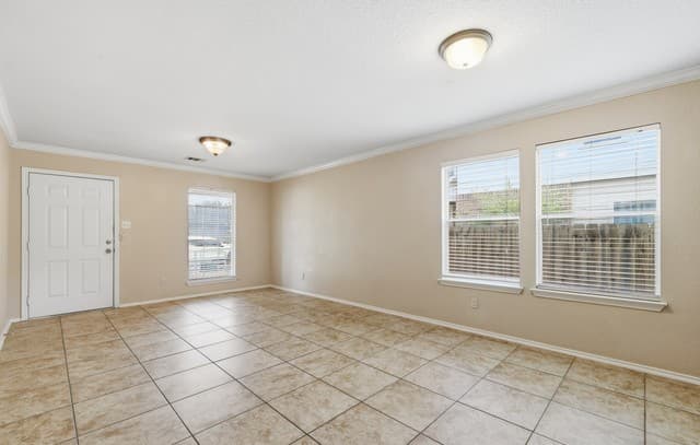 rental at 10202  Roseangel Ln in Helotes, TX — photo 2