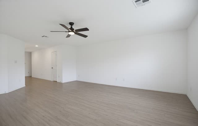 rental at 14042  Wool Park in San Antonio, TX — photo 5
