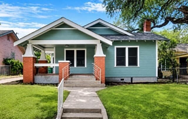 rental at 638  Avant Ave in San Antonio, TX — photo 1
