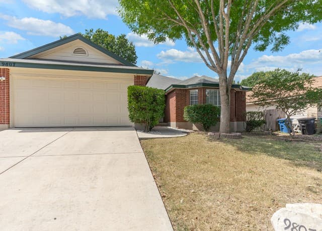 rental at 9807  Sandie in Helotes, TX — photo 2