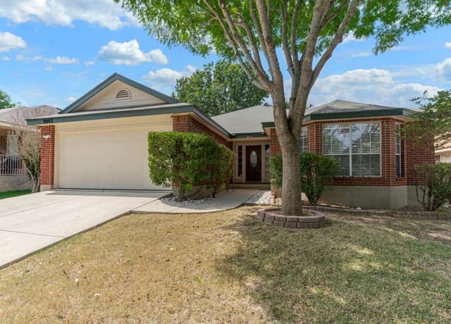 rental at 9807  Sandie in Helotes, TX — photo 4