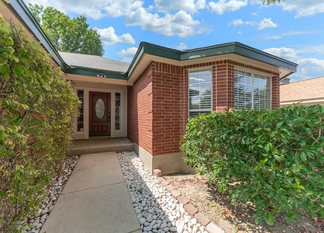 rental at 9807  Sandie in Helotes, TX — photo 5