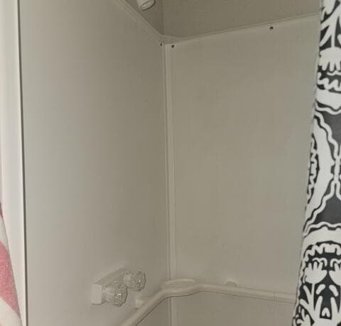 rental at 1211  Gladstone Unit B in San Antonio, TX — photo 4
