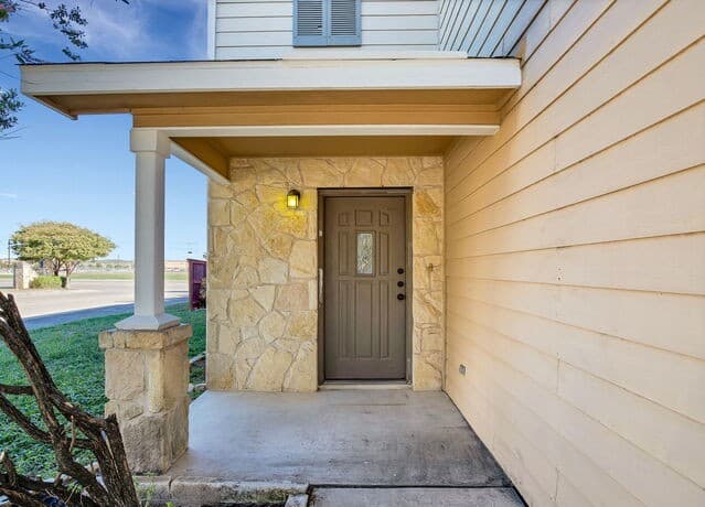 rental at 12115  Glendale Park in San Antonio, TX — photo 1