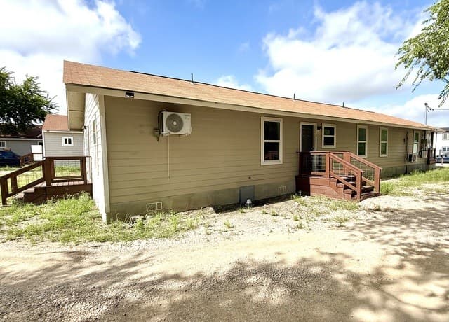 rental at 2630  Observation Drive Unit 2 in San Antonio, TX — photo 1