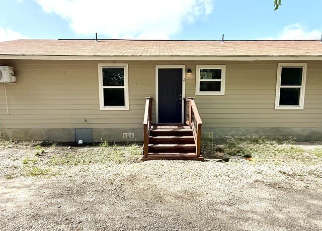 rental at 2630  Observation Drive Unit 2 in San Antonio, TX — photo 2