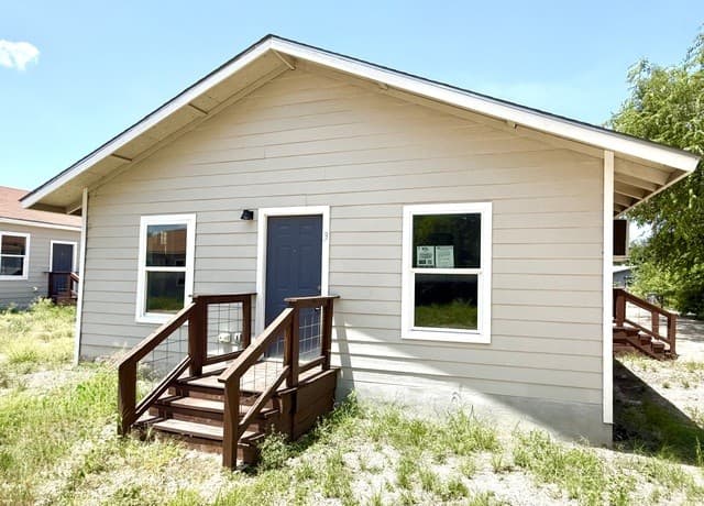 rental at 2630  Observation Drive Unit 3 in San Antonio, TX — photo 1