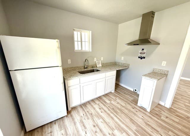 rental at 2630  Observation Drive Unit 3 in San Antonio, TX — photo 5