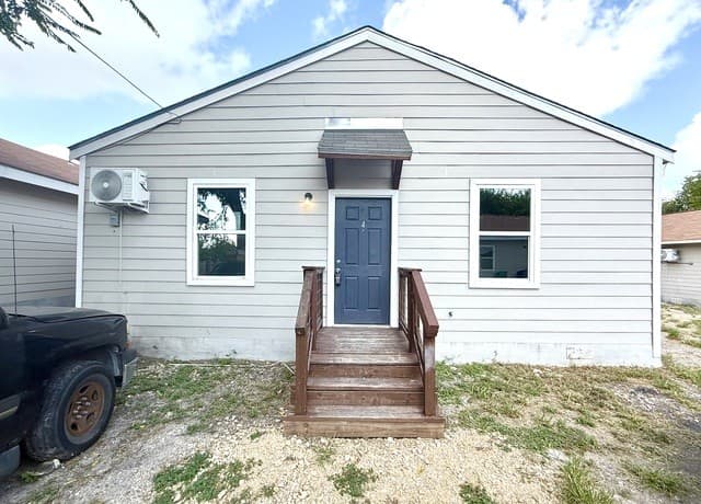 rental at 2702  Observation Drive (front) Unit BLDG 1 #4 in San Antonio, TX — photo 1