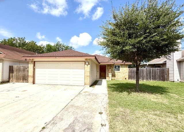 rental at 7243  Hardesty in San Antonio, TX — photo 1